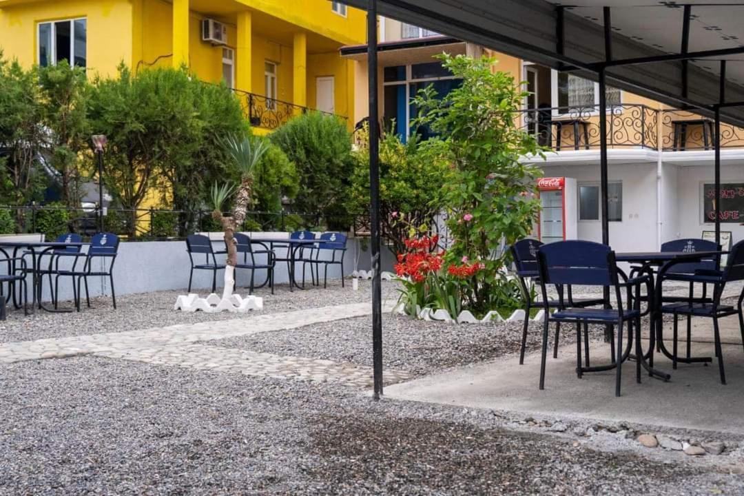 גוניו Hotel Liza מראה חיצוני תמונה