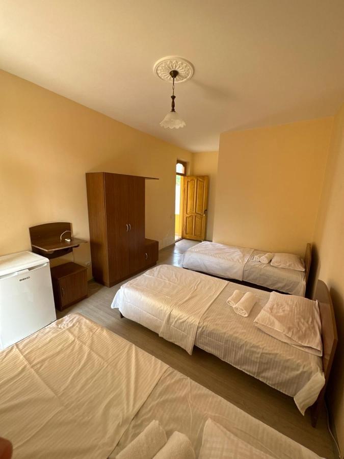 גוניו Hotel Liza מראה חיצוני תמונה