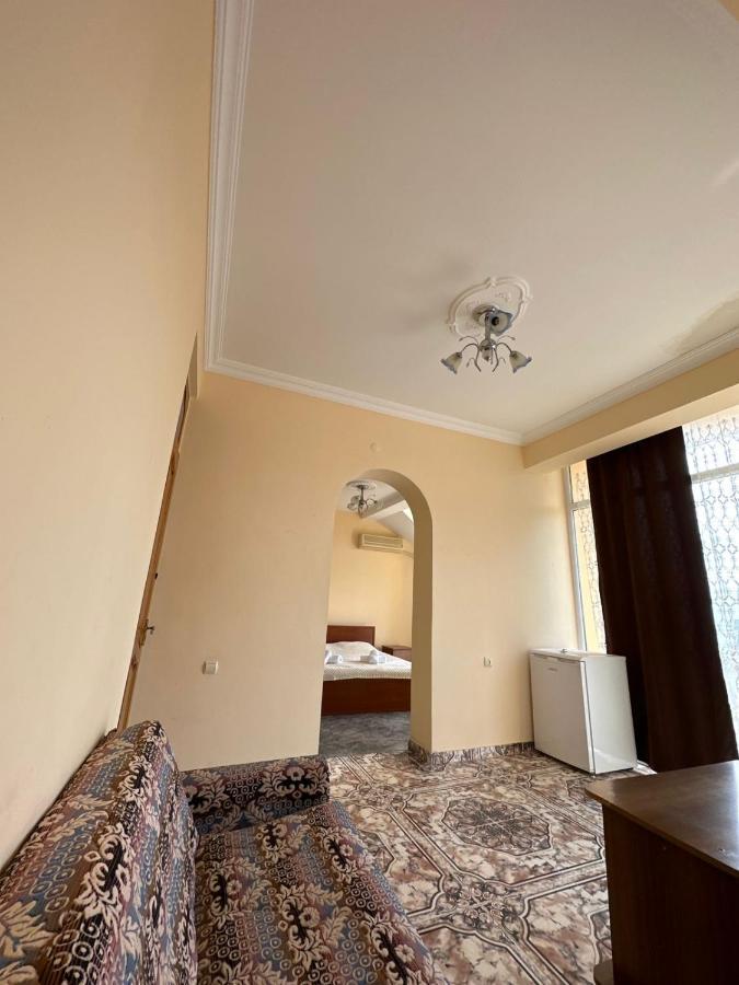 גוניו Hotel Liza מראה חיצוני תמונה